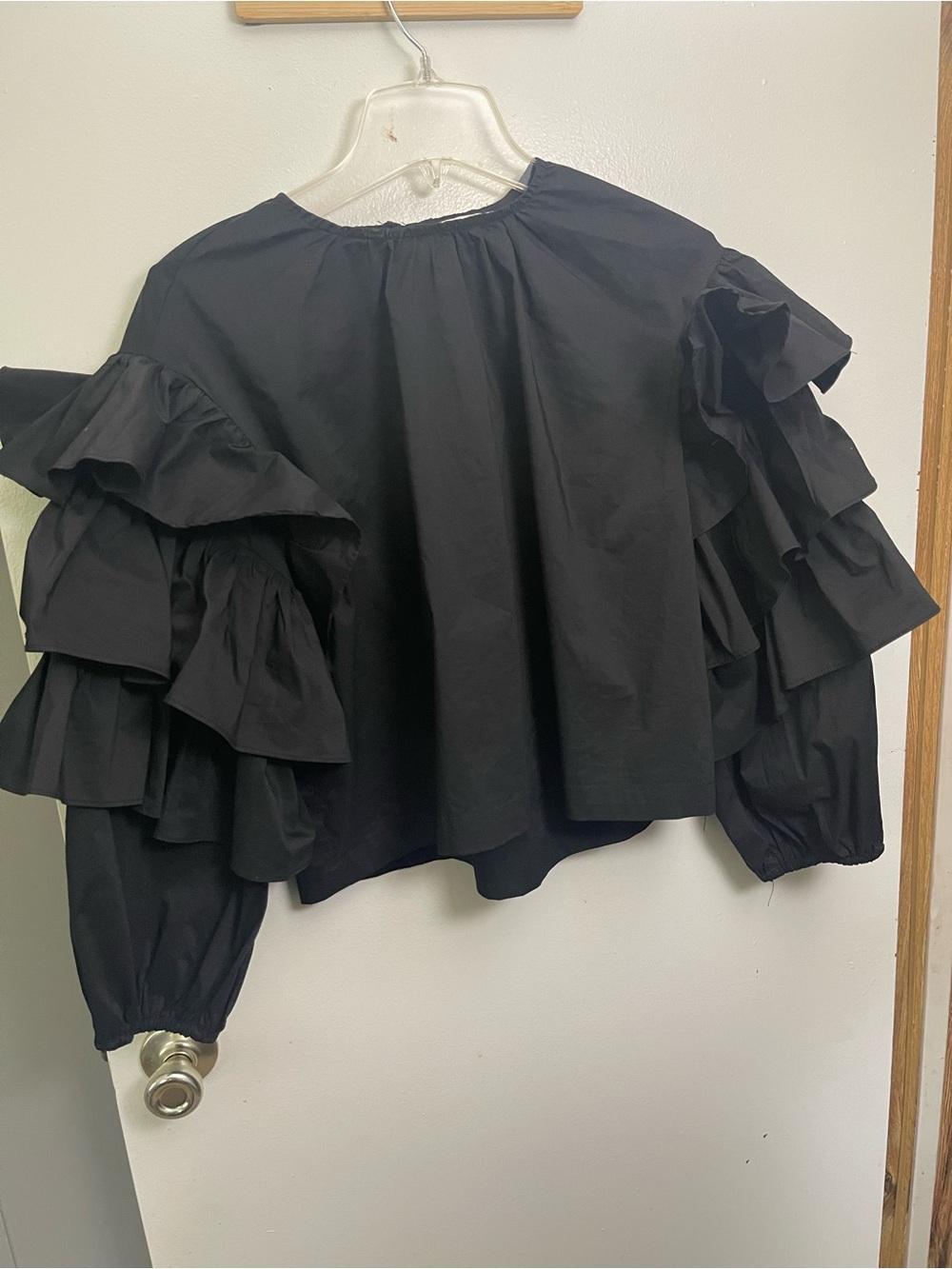 New no tag Karlie Black large Ruffle Sleeve Long Sleeve Blouse size large